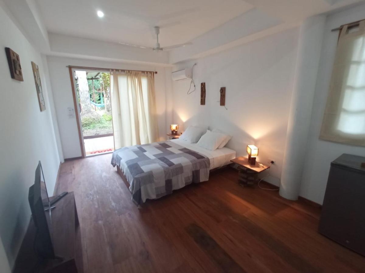 La Luciernaga Big Creek Bed & Breakfast Bocas del Toro Exterior photo